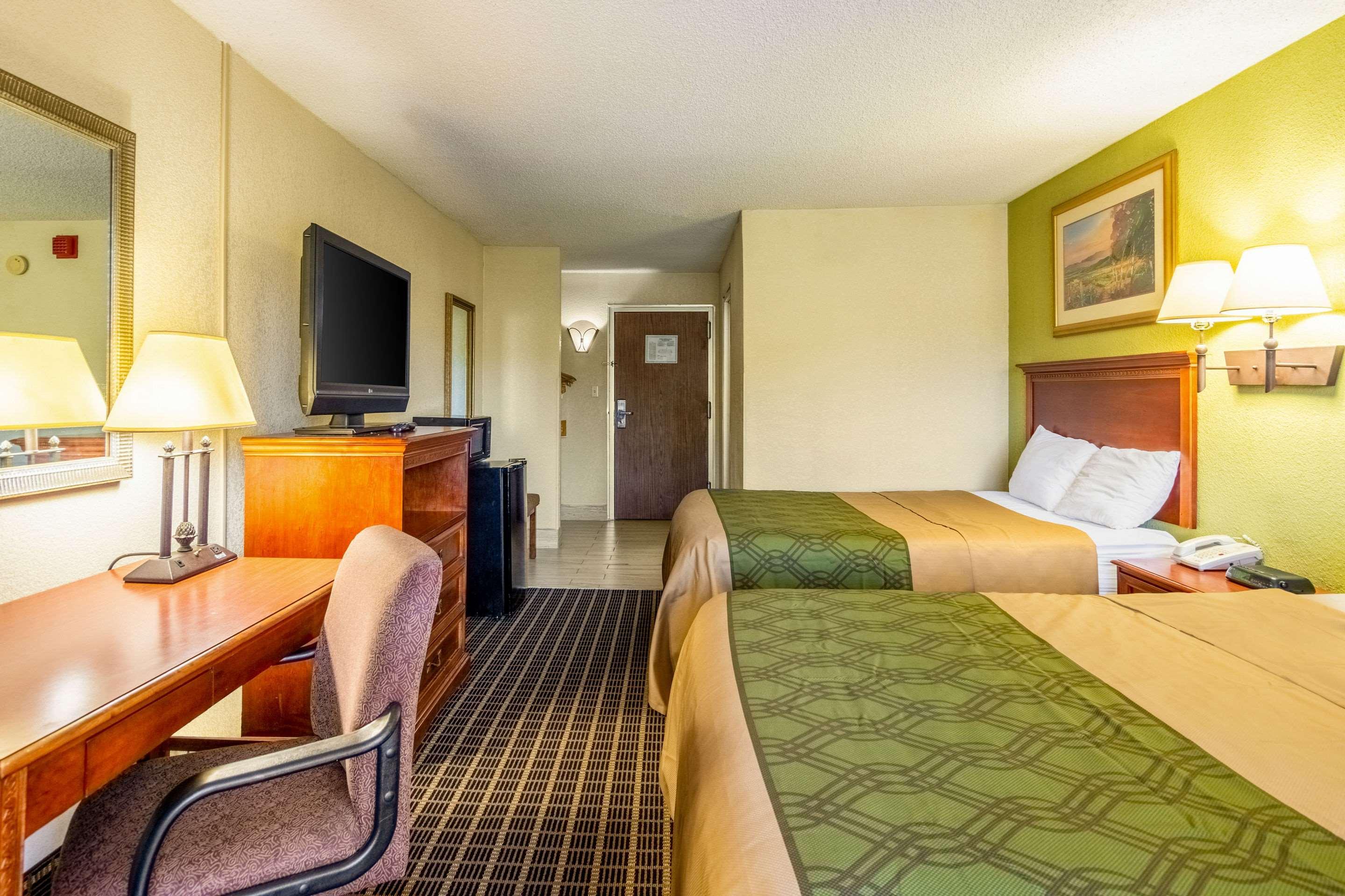 Rodeway Inn Central Richmond Ngoại thất bức ảnh