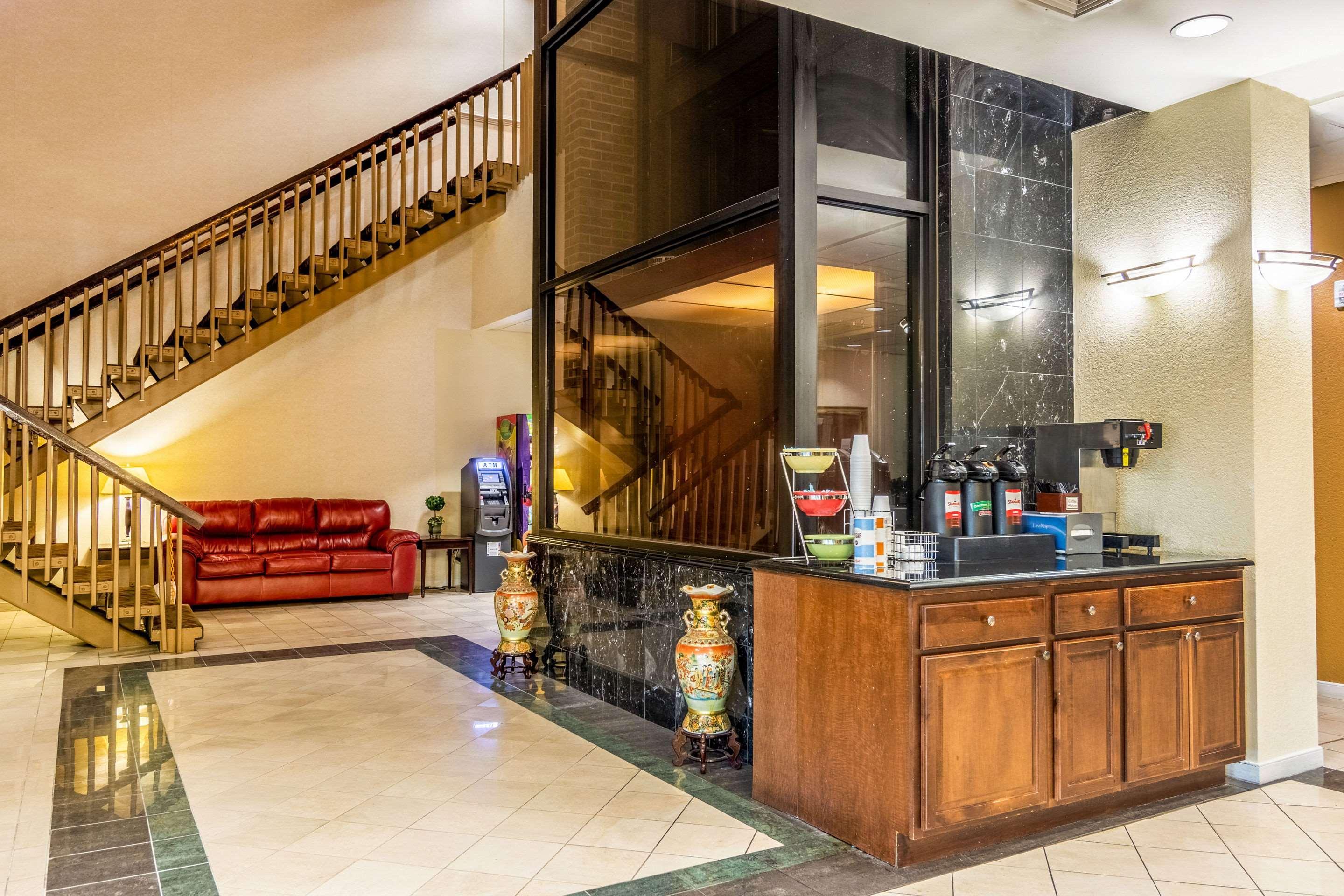 Rodeway Inn Central Richmond Ngoại thất bức ảnh
